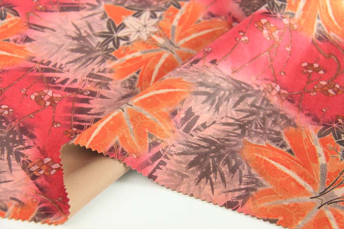 印花麂皮絨，橙紅色效果